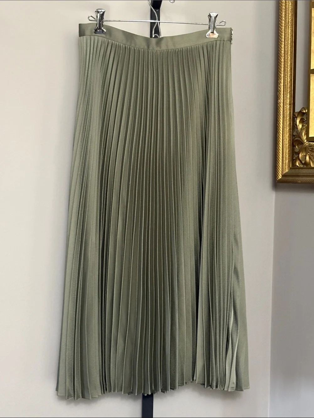 Club Monaco Size 2 Annina Pleated A-Line Midi Skirt in Olive Green